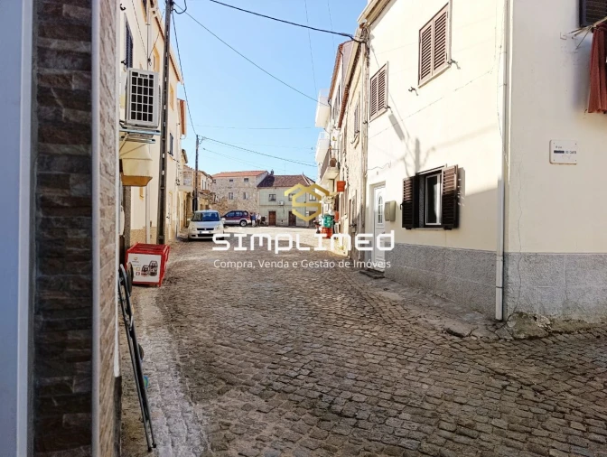 Moradia T4 para Venda em Três Povos Foto 47