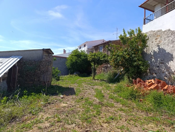 Moradia T4 para Venda em Três Povos Planta 3