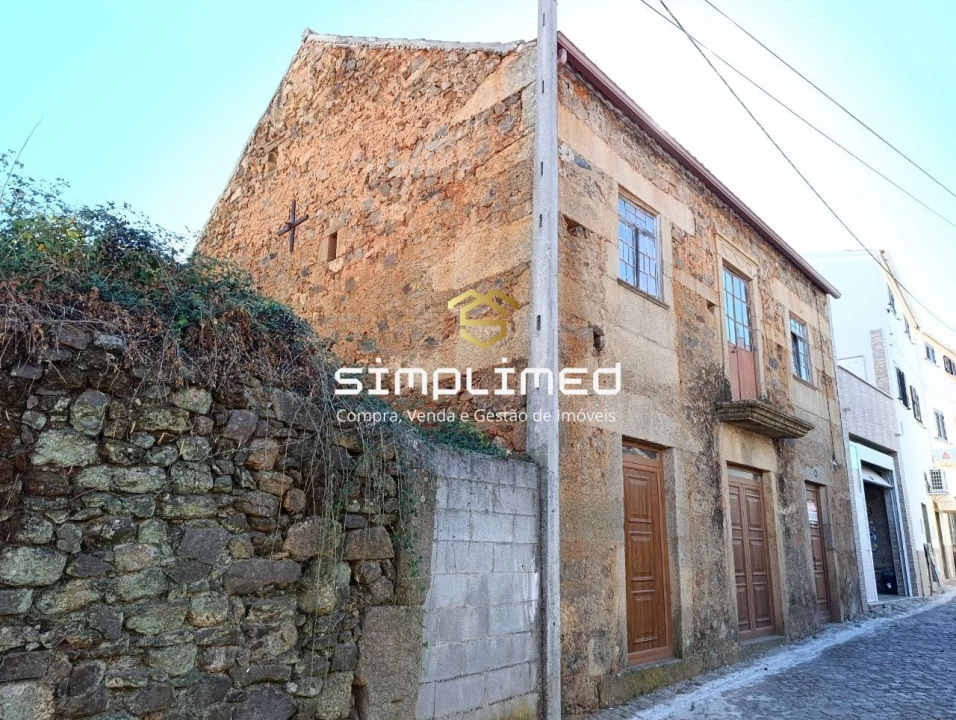 Moradia T4 para Venda em Três Povos Foto 9