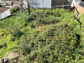 Moradia T2 para Venda em O. Azeméis, Riba-Ul, Ul, Macinhata Seixa, Madail