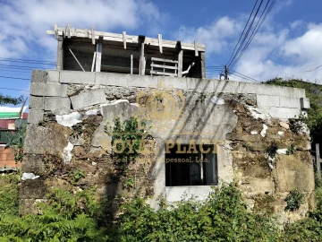 Moradia T2 para Venda em O. Azeméis, Riba-Ul, Ul, Macinhata Seixa, Madail