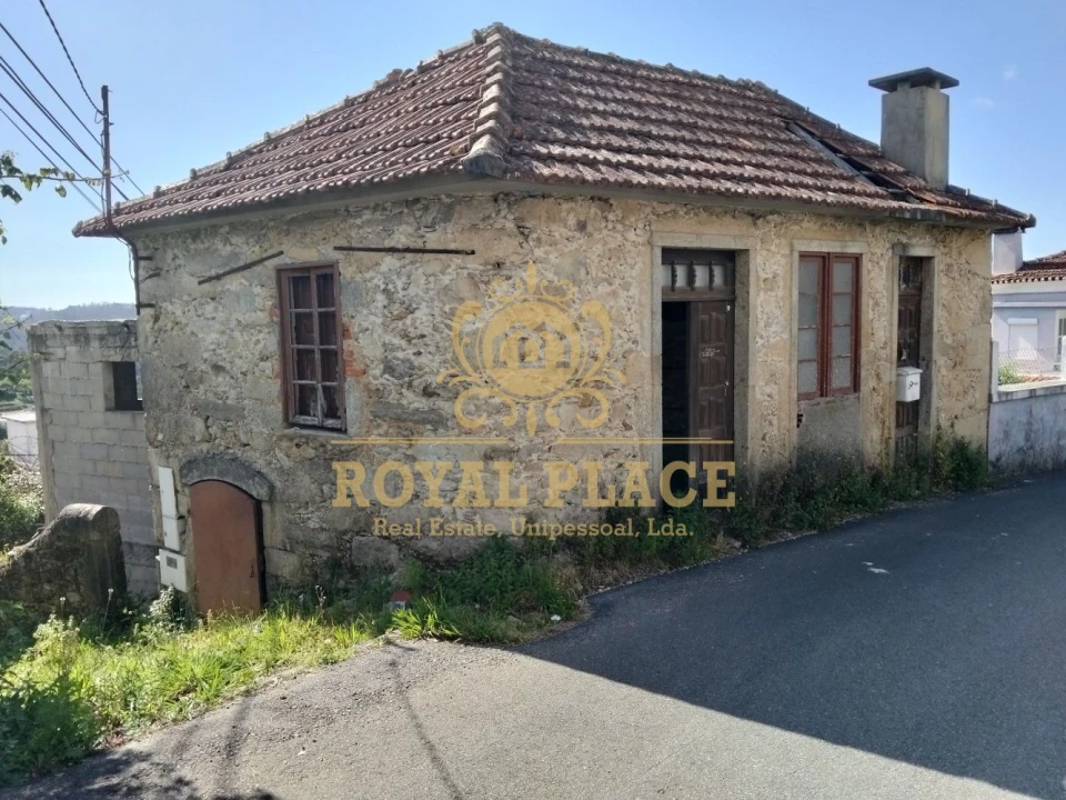 Moradia T2 para Venda em O. Azeméis, Riba-Ul, Ul, Macinhata Seixa, Madail Foto 1