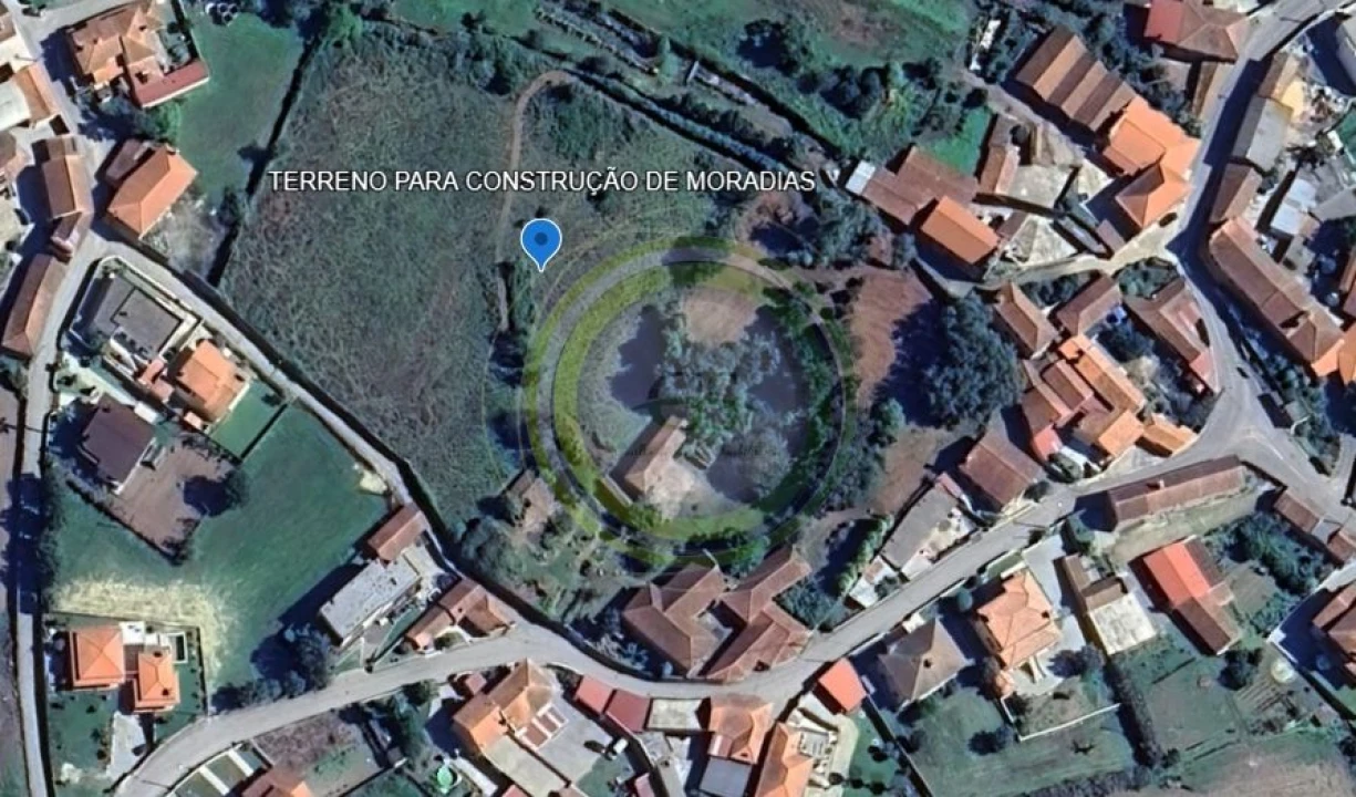 Terreno para Venda em Gemeses Foto 1