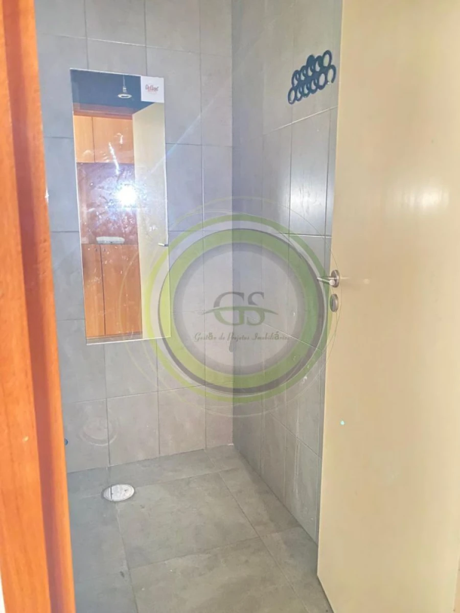 Loja para Venda em Aver-O-Mar, Amorim e Terroso Foto 14