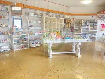 Loja para Trespasse em Aver-O-Mar, Amorim e Terroso