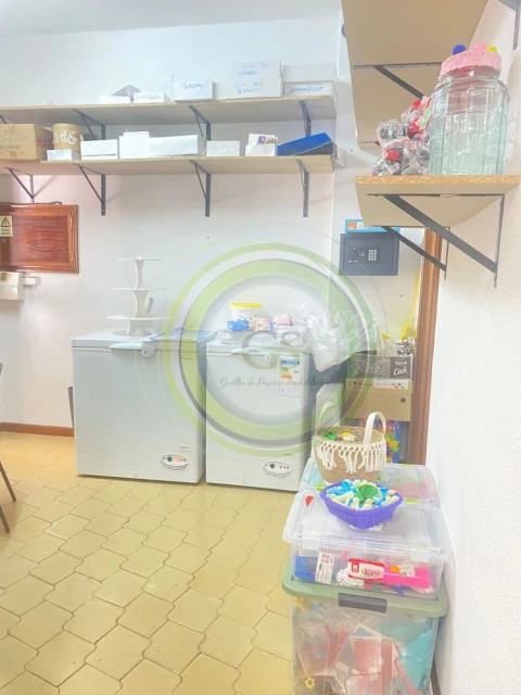 Loja para Trespasse em Aver-O-Mar, Amorim e Terroso