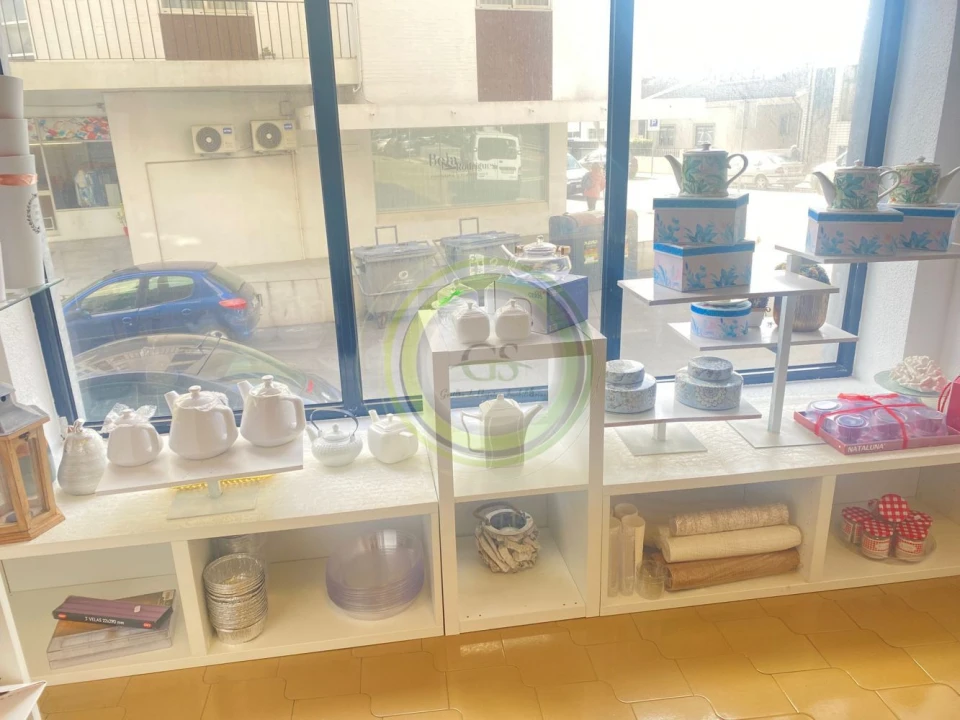 Loja para Trespasse em Aver-O-Mar, Amorim e Terroso Foto 2