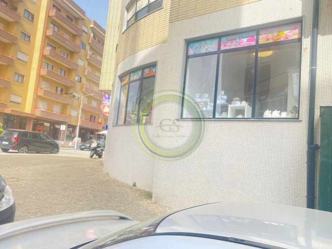 Loja para Trespasse em Aver-O-Mar, Amorim e Terroso Foto 3