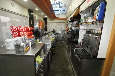 Loja para Venda em Pontinha e Famões