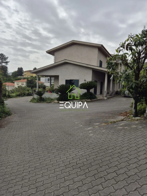 Moradia T3 para Venda em Torrados e Sousa