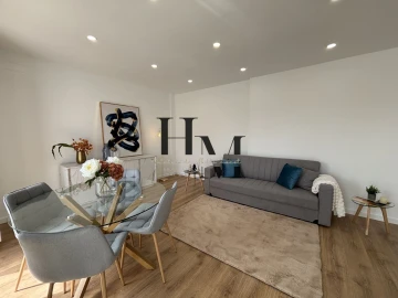 Apartamento T3 para Venda em Benfica