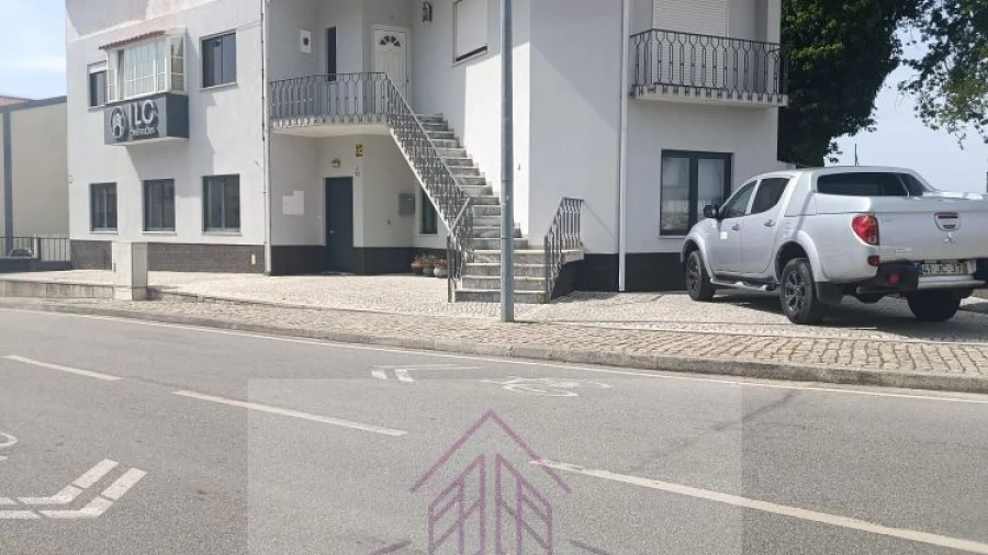 Moradia T9 para Venda em Oliveira do Hospital e São Paio de Gramaços
