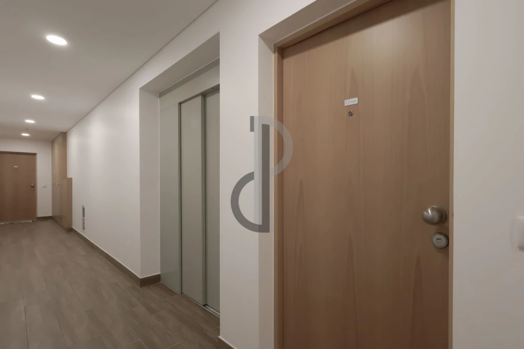 Apartamento T2 para Venda em Pedroso e Seixezelo Foto 4