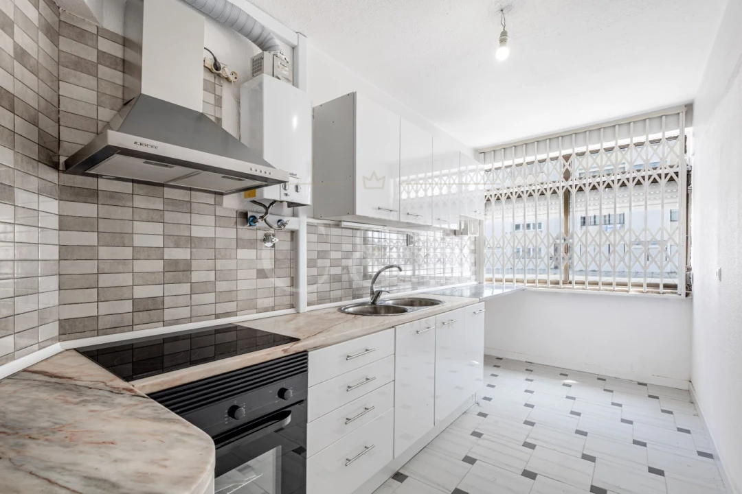 Apartamento T3 para Venda em Costa da Caparica Foto 12