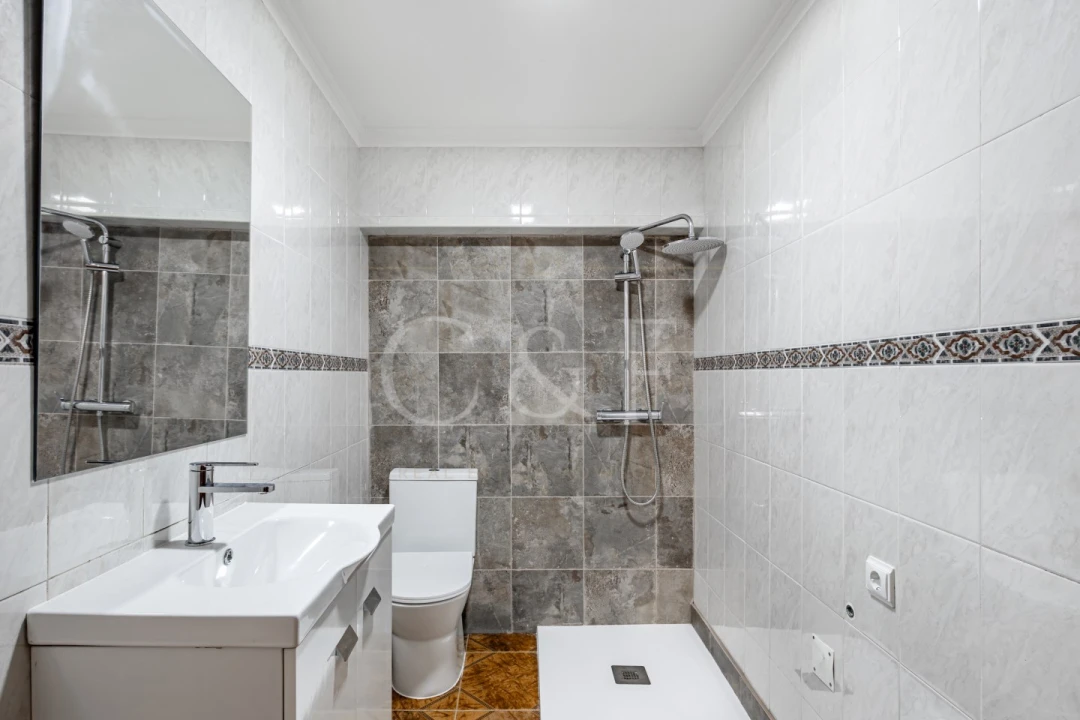 Apartamento T3 para Venda em Costa da Caparica Foto 34