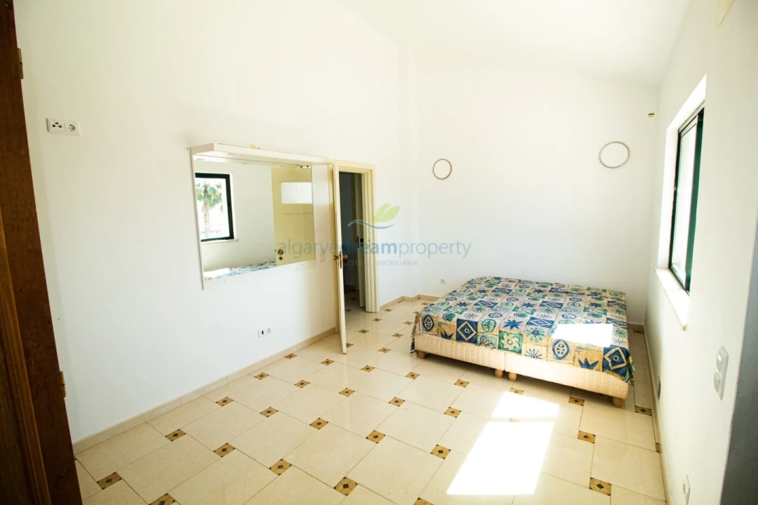 Moradia T4 para Venda em Loule (São Sebastião) Foto 27