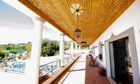 Moradia T4 para Venda em Loule (São Sebastião)