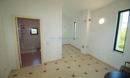 Moradia T4 para Venda em Loule (São Sebastião)