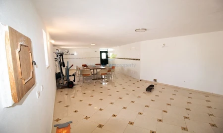 Moradia T4 para Venda em Loule (São Sebastião)