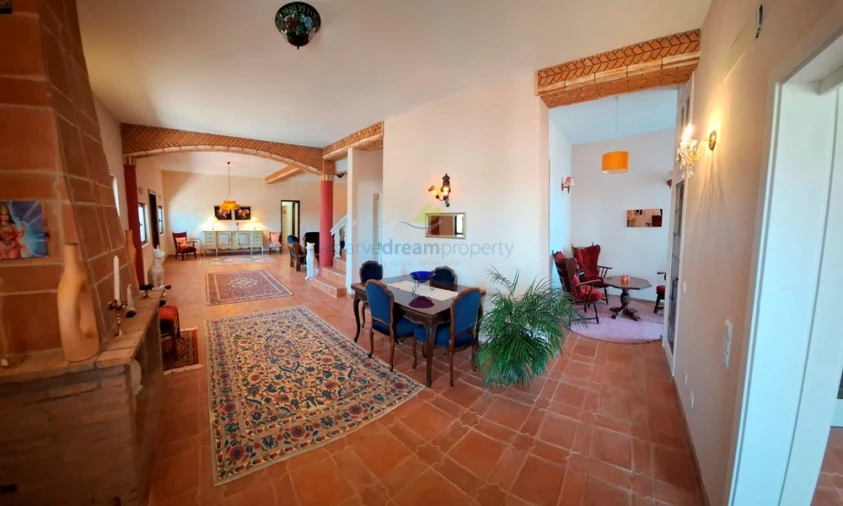 Moradia T4 para Venda em Loule (São Sebastião) Foto 8