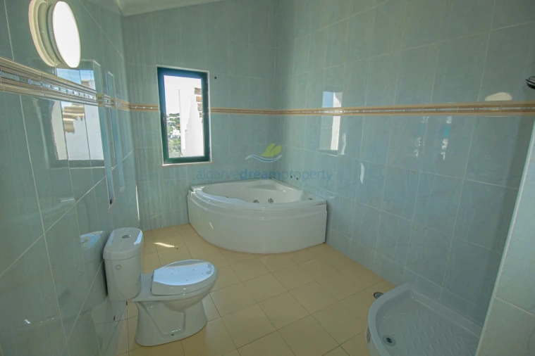 Moradia T4 para Venda em Loule (São Sebastião) Foto 21