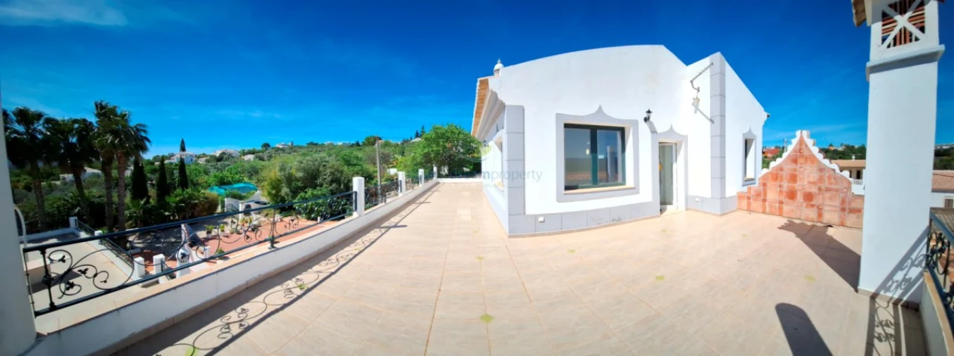 Moradia T4 para Venda em Loule (São Sebastião) Foto 33