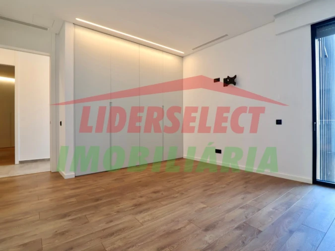 Apartamento T3 para Venda em Lourinhã e Atalaia Foto 19