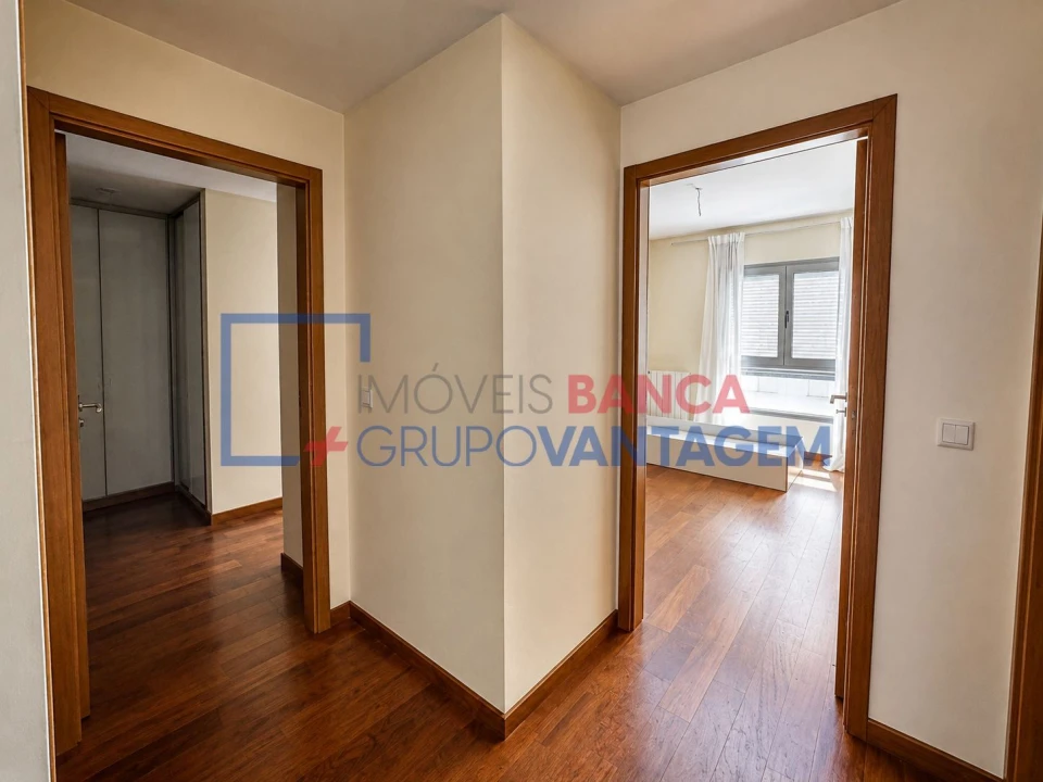 Apartamento T3 para Venda em Ramalde Foto 11