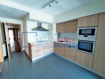 Apartamento T3 para Venda em Ramalde