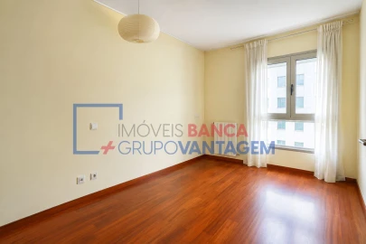 Apartamento T3 para Venda em Ramalde
