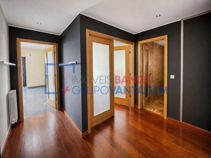 Apartamento T3 para Venda em Ramalde Foto 4