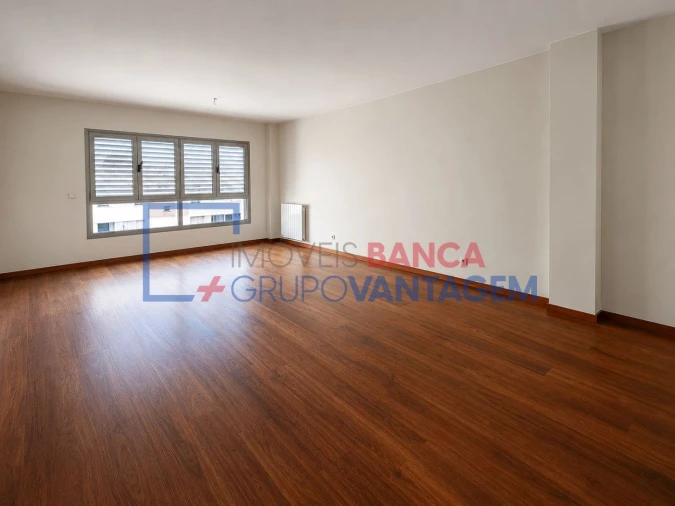 Apartamento T3 para Venda em Ramalde Foto 7