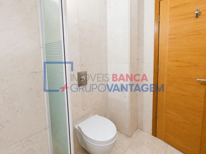 Apartamento T3 para Venda em Ramalde Foto 15