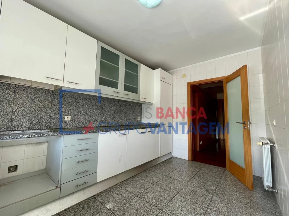 Apartamento T4 para Venda em Custóias, Leça do Balio e Guifões Foto 10