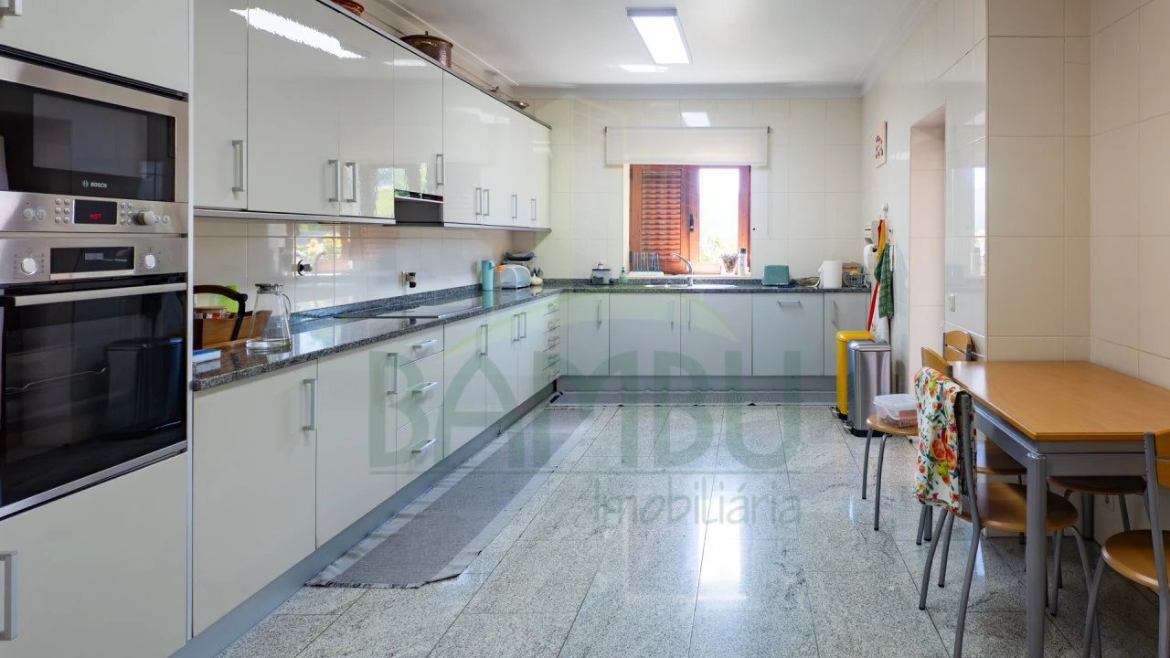 Moradia T4 para Venda em Vilar de Mouros Foto 19