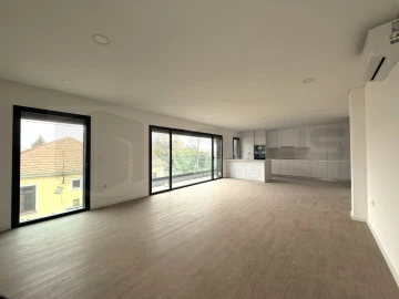 Apartamento T2 para Venda em Esgueira