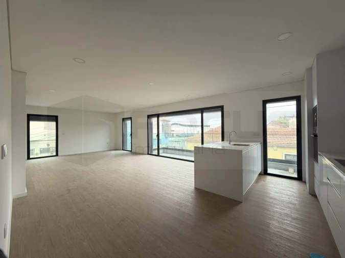 Apartamento T3 para Venda em Esgueira Foto 3