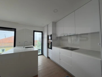 Apartamento T3 para Venda em Esgueira