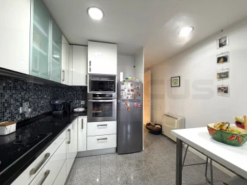 Apartamento T3 para Venda em Glória e Vera Cruz