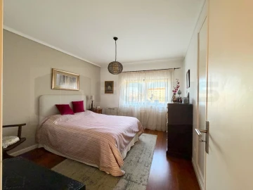 Apartamento T3 para Venda em Glória e Vera Cruz