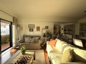 Apartamento T3 para Venda em Glória e Vera Cruz