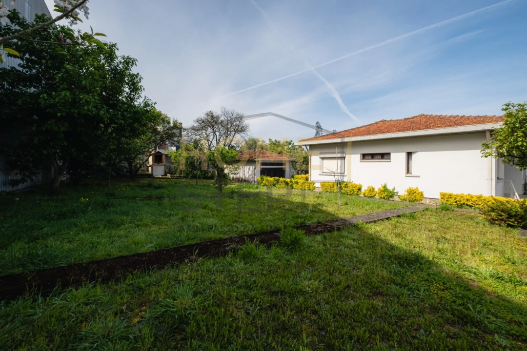 Moradia T3 para Venda em Serzedo e Perosinho Foto 46