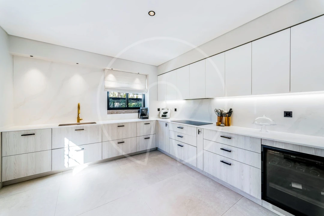 Moradia T6 para Venda em Carcavelos e Parede Foto 14