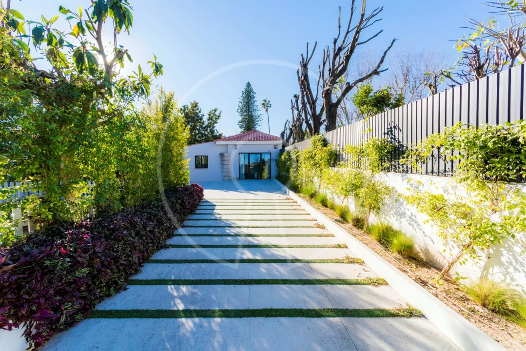 Moradia T6 para Venda em Carcavelos e Parede Foto 36