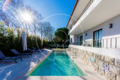 Moradia T6 para Venda em Carcavelos e Parede