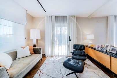 Moradia T6 para Venda em Carcavelos e Parede