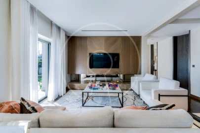 Moradia T6 para Venda em Carcavelos e Parede