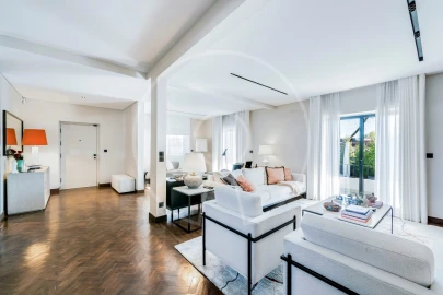 Moradia T6 para Venda em Carcavelos e Parede