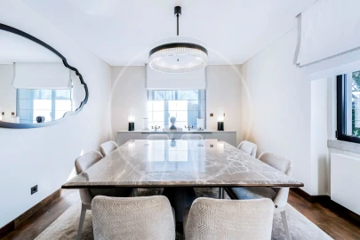 Moradia T6 para Venda em Carcavelos e Parede