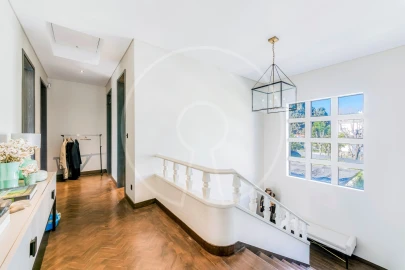 Moradia T6 para Venda em Carcavelos e Parede